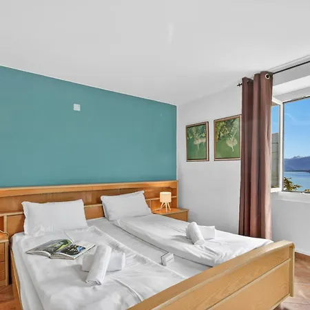 Casa Berta 1 With Balcony For Four - Happy * Brissago