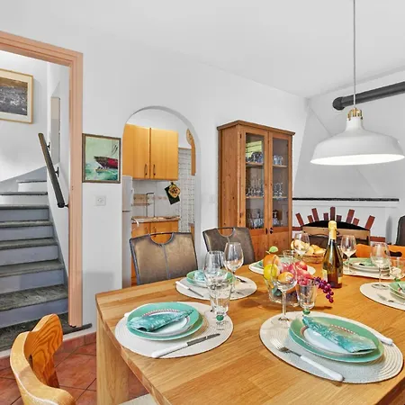 Casa Berta 1 With Balcony For Four - Happy * Brissago
